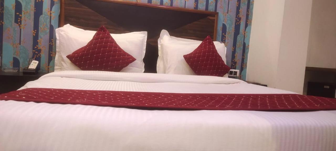 ניו דלהי Hotel Plaza International Near Delhi Airport מראה חיצוני תמונה
