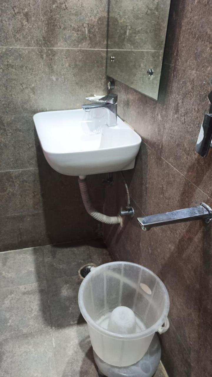 ניו דלהי Hotel Plaza International Near Delhi Airport מראה חיצוני תמונה